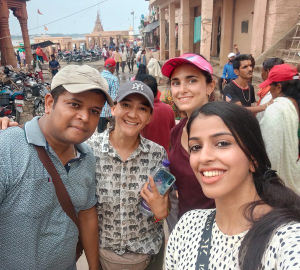 Varanasi Guided Walking Tour of Ghats and Galis