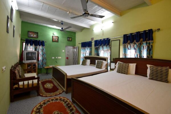 Kanha Paying Guest House Varanasi