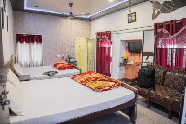 Kanha Paying Guest House Varanasi