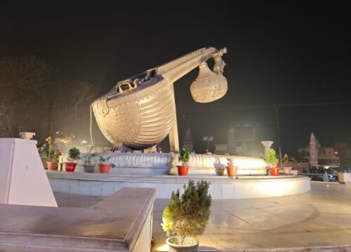 Varanasi Ayodhya Day Trip ( Same day Guided Tour by  Car and Guide )